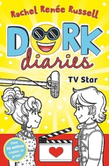 Dork Diaries: TV Star - 9781398527614